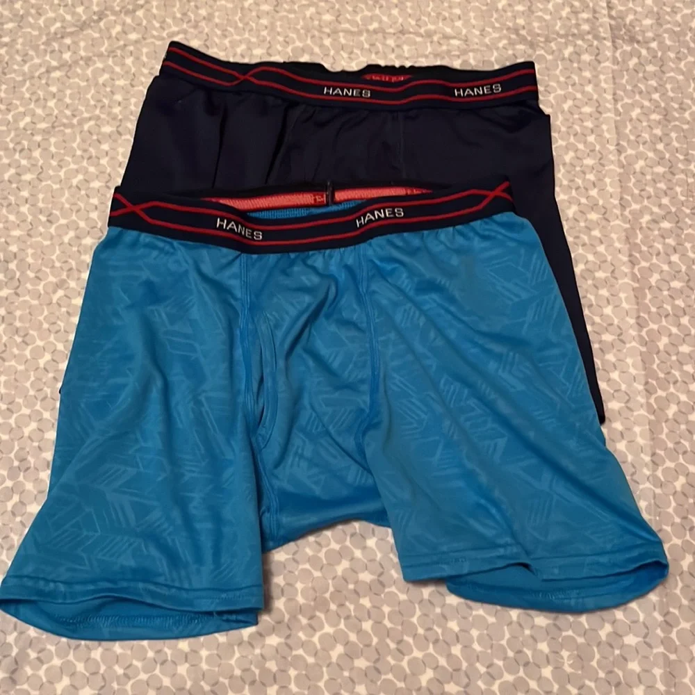 Hanes Briefs - Picture 2 of 4